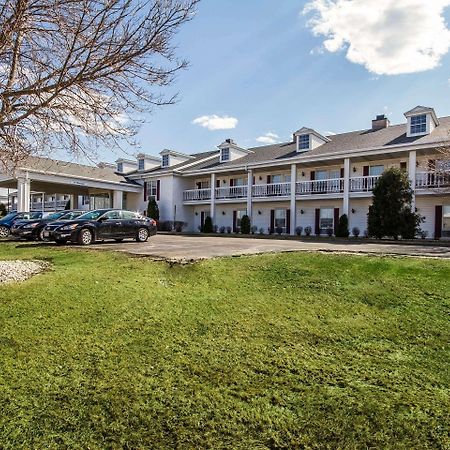 Comfort Inn Fond Du Lac Bagian luar foto