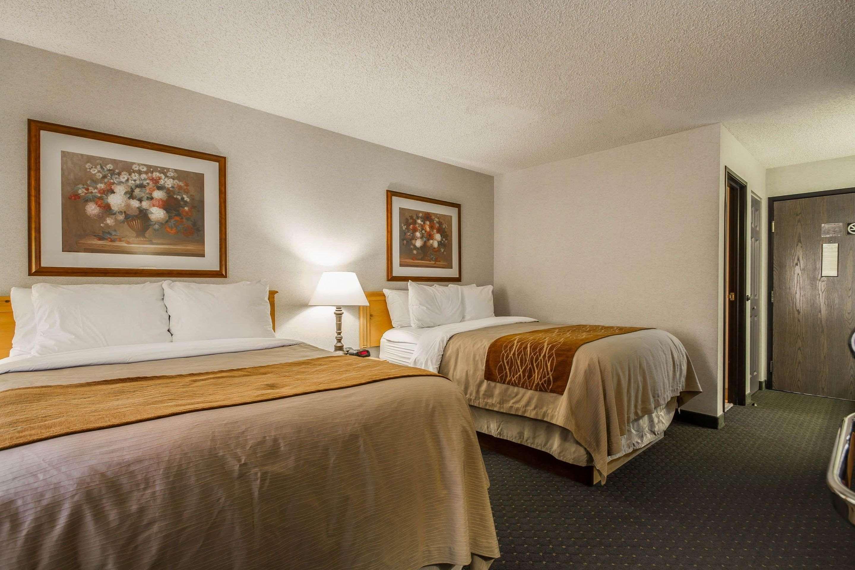 Comfort Inn Fond Du Lac Bagian luar foto