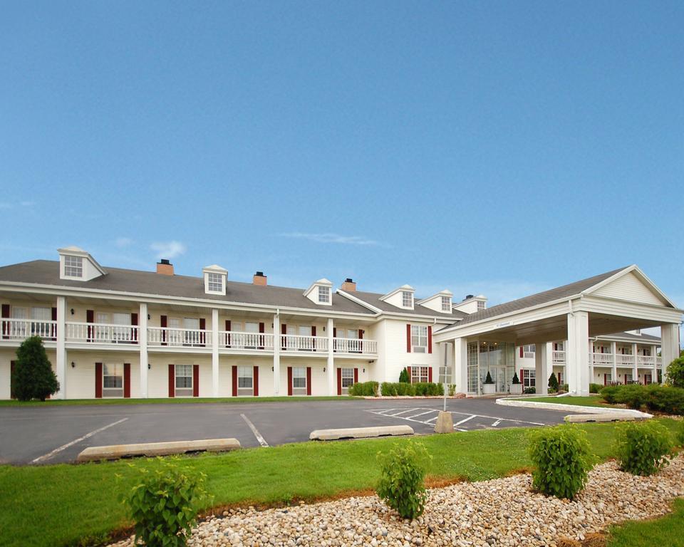Comfort Inn Fond Du Lac Bagian luar foto