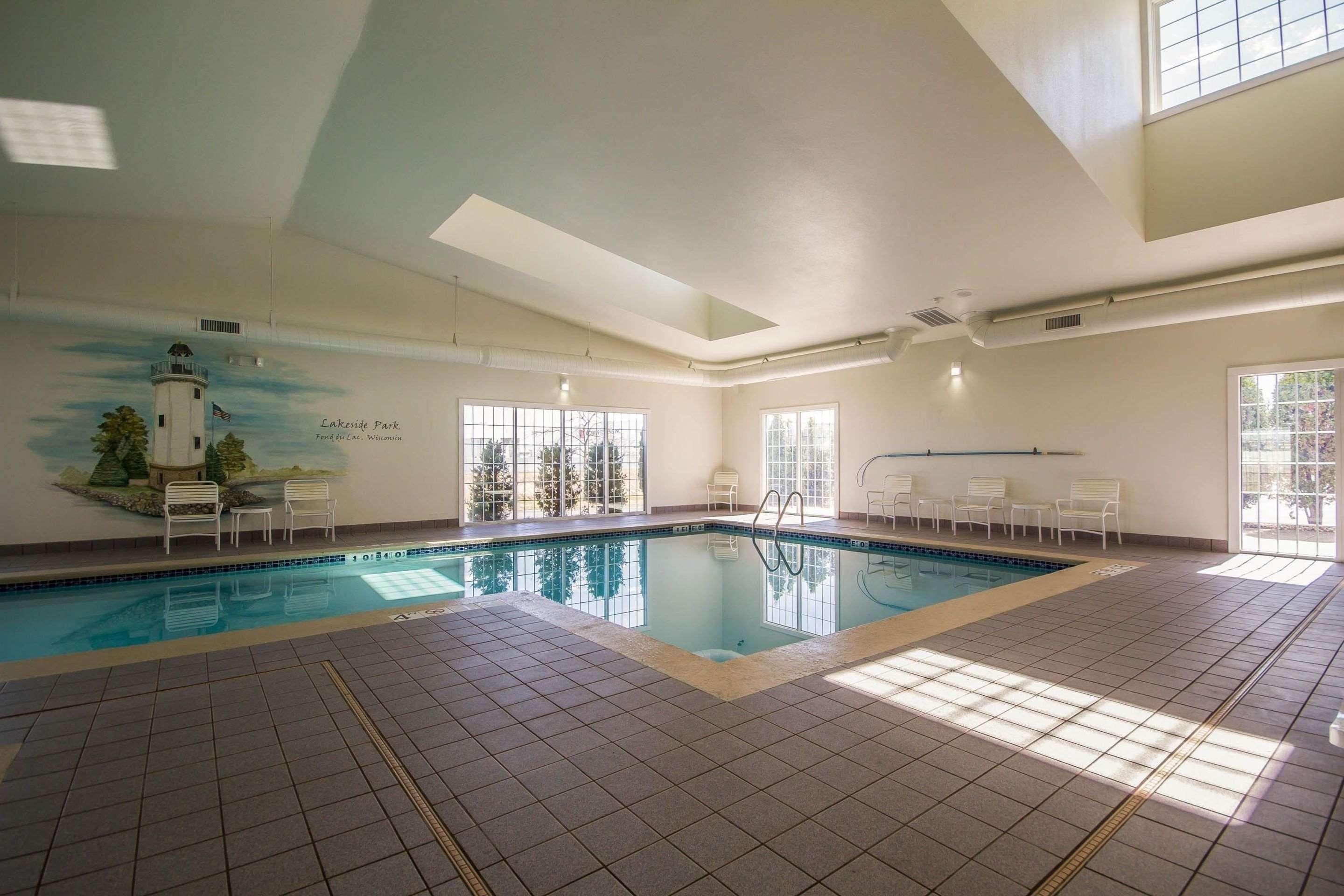 Comfort Inn Fond Du Lac Bagian luar foto